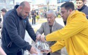  BEYLİKDÜZÜ’NDE 3 TIR HAMSİ BEDAVA!